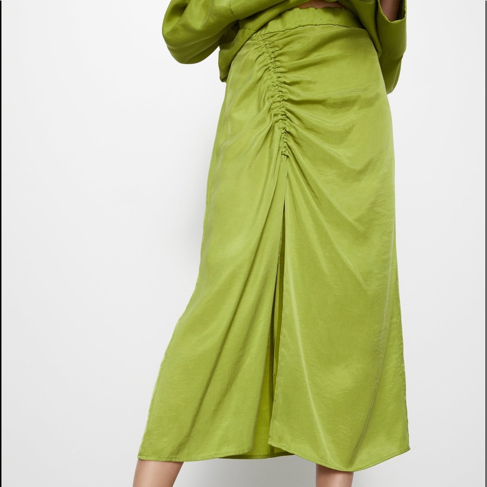 Zara RUCHED MIDI HIGH WAIST SKIRT w/Front Slit NEW - Picture 6 of 11